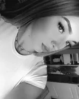 Selena — mar, dança e desejo com elegância